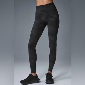 Alo  Black Camouflage leggings
